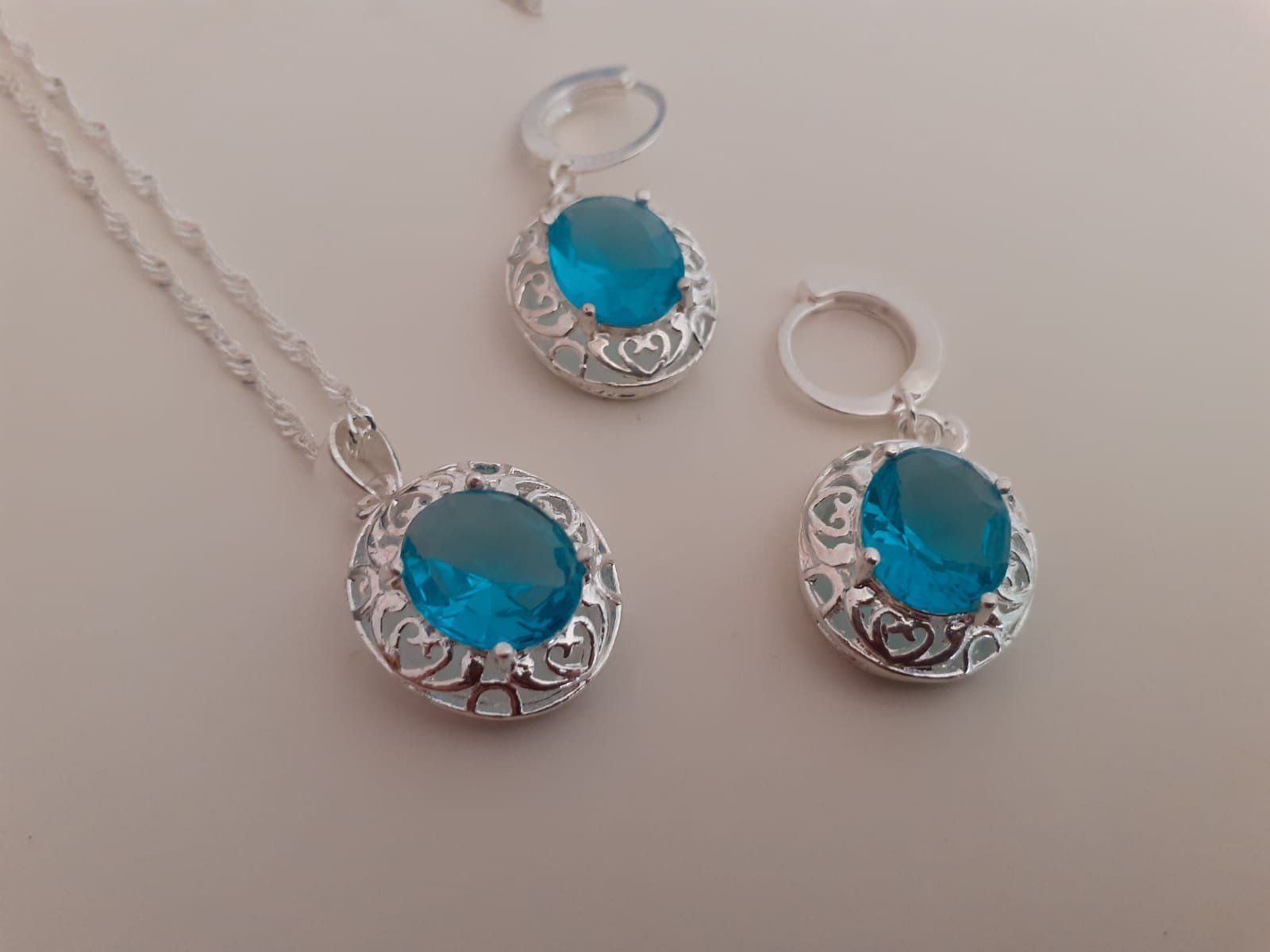 Altri gioielli: Schmuck Set 2 teilig – Nuovo e nell'imballaggio originale da Stansstad venduto da kam_5wgj