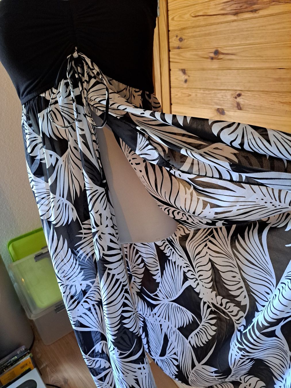 Vestiti: Damen Strandkleid schwarz-weiss, Grösse 36 – Usato da Rafz venduto da MuriFinn 3