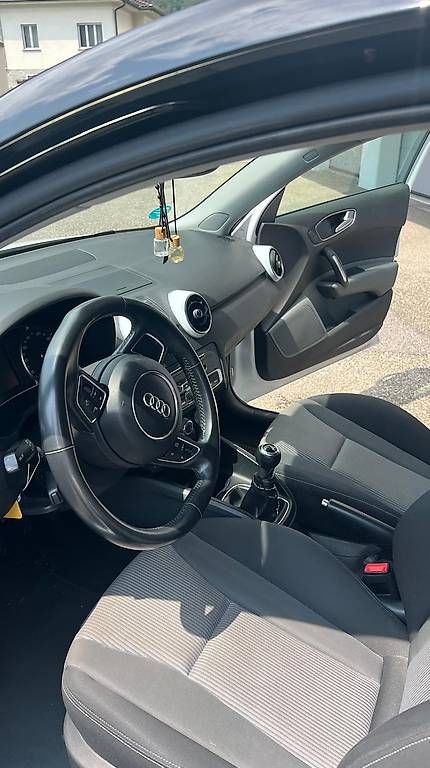 Automobili: Audi A1 1.4 s-line  – Usato da Bellinzona venduto da lus_lyb5 3
