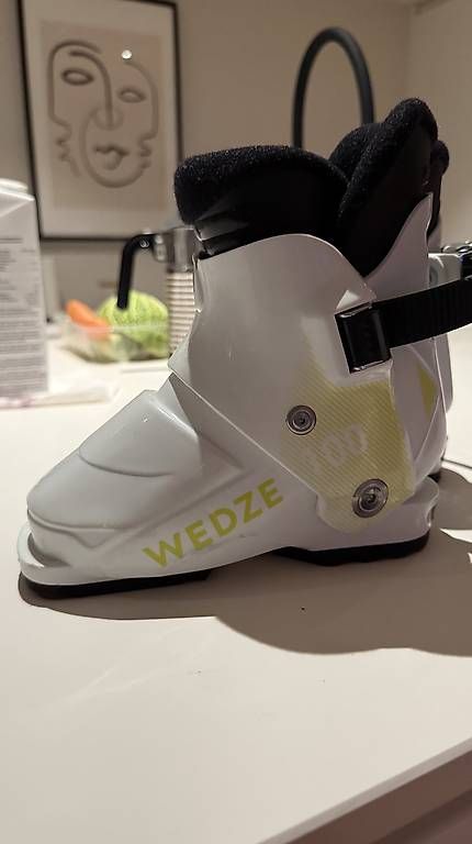 Scarpe per ragazzi: Kinderskischuh 16.6 / Gr 26 – Usato da Lufingen venduto da Schneeflocke927