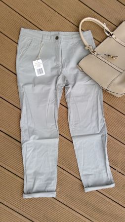 Pantalon-Chino gris BLUEMOTION, taille 42 (89cm), NEUF