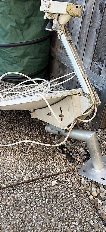 Televisori: Philips Satelitenschüssel zu verkaufen – Usato da Grossaffoltern venduto da Stojkajs 2