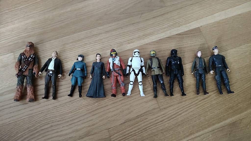 Spielzeuge: Star Wars Action Figures  10 Figures – Gebraucht aus Spreitenbach von ivo_f8n8