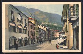 Locarno, Strassenpartie mit Geschäften 