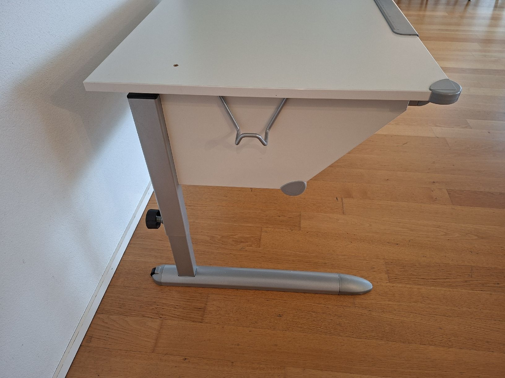 Schreibtische: Schreibtisch/ Pult Kinder – Gebraucht aus Hildisrieden von Letzi0 2
