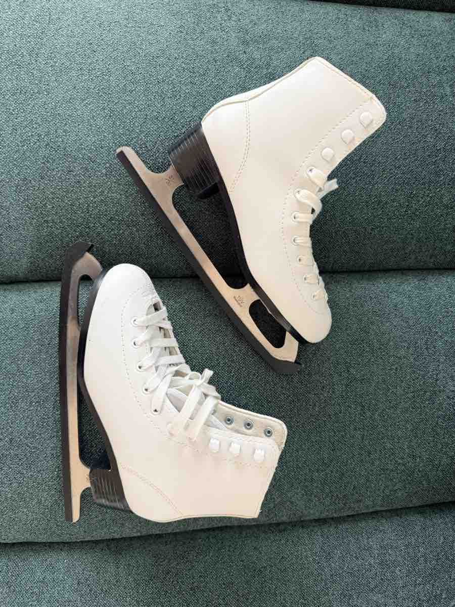 Schlittschuhe: Extend Figure Ice Skates, Size 37-38 – Gebraucht aus Zürich von and_plx2 1