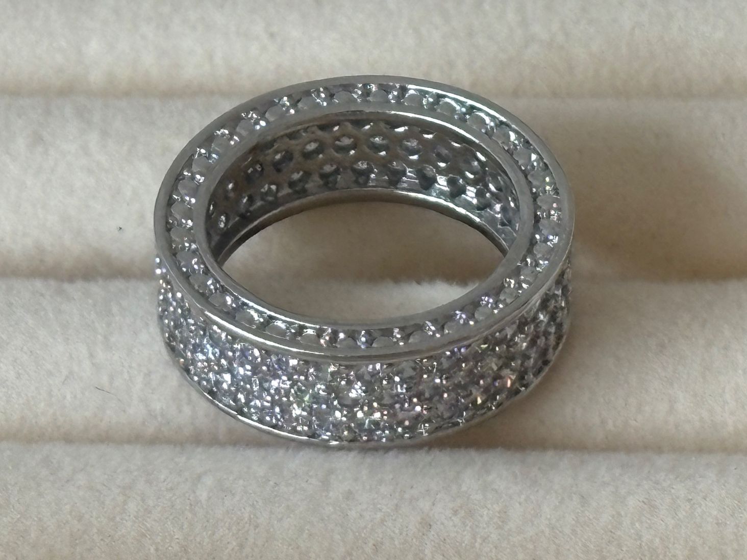Ringe: Luxus Elegante Gr: 18/8 Ring mit  Zirkonia Silberfarben – Neu (gemäss Beschreibung) aus Biel-Bienne von Roserosse13