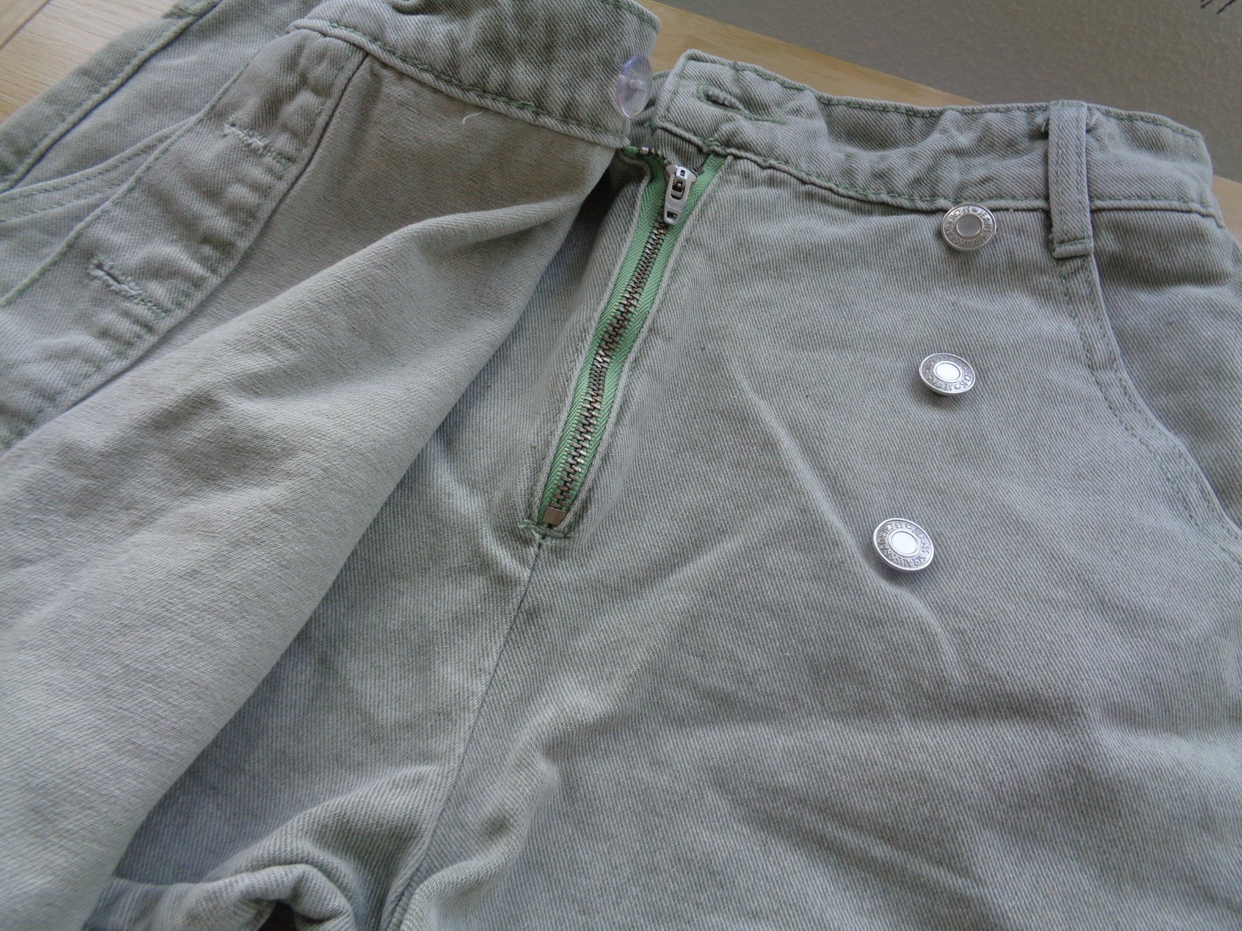 Shein Hosen: Shorts  Shein  Grösse 36 – Gebraucht aus Kreuzlingen von Robi-2003 1