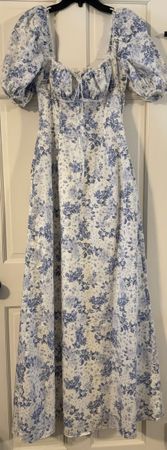 Kleid Felizia weiss blau Blumen House of CB Grösse S