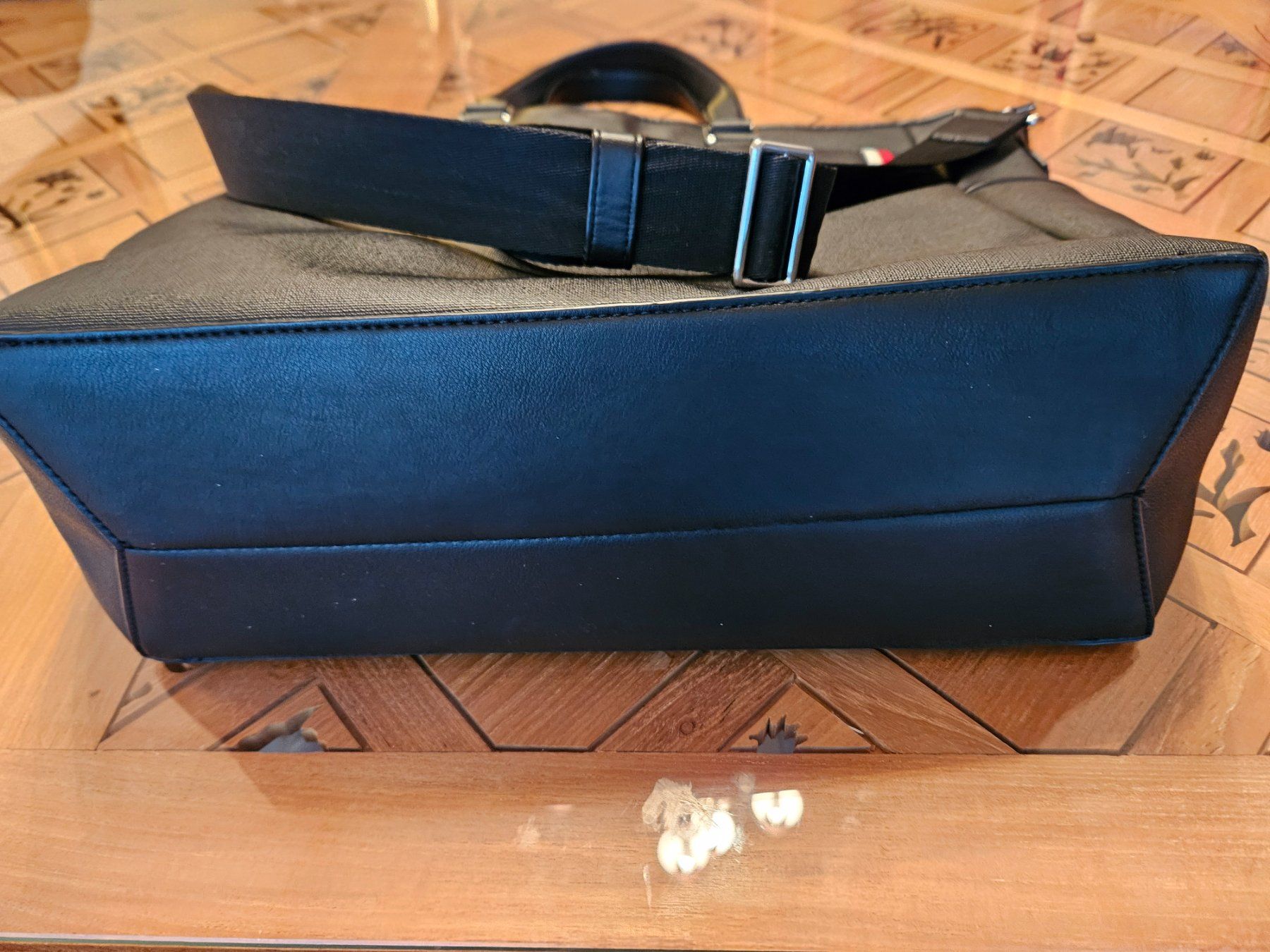 Borse: Tommy Hilfiger Tasche – Usato da Basel venduto da brightliving 4