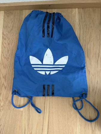Turnbeutel Adidas Blau mit Reissverschluss guter Zustand