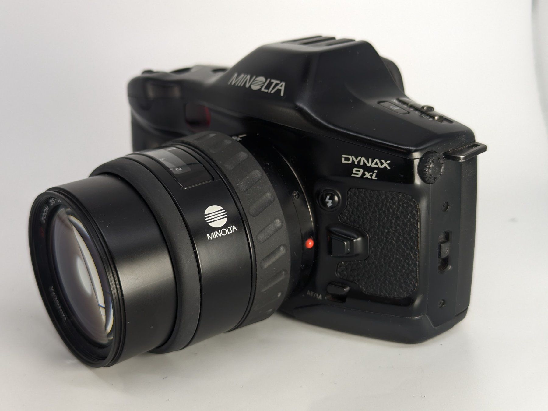 Minolta Fotocamera: Minolta Dynax 9xi mit Fantasy-Karte – Usato da Bischofszell venduto da Blende2 2