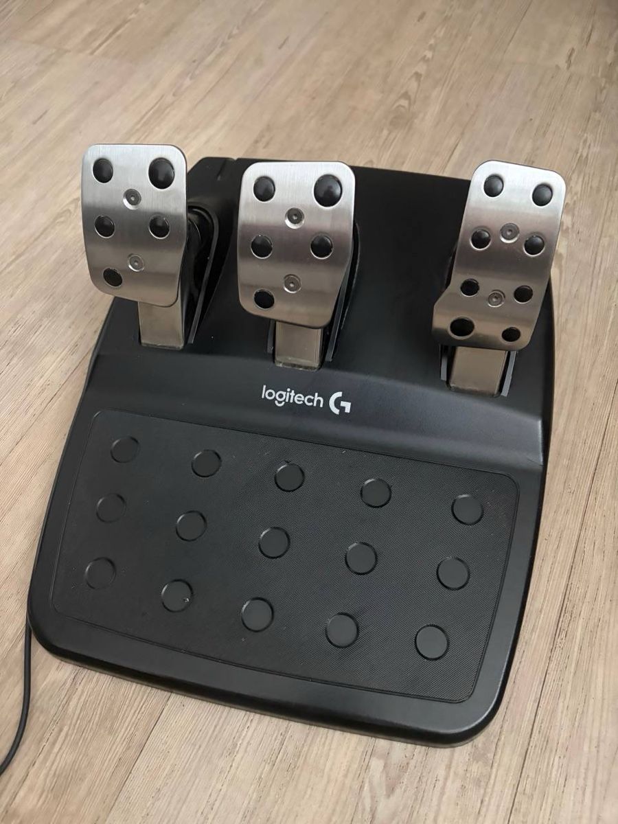 Sistema di controllo: Logitech G29 Driving Force - Lenkrad-Set – Usato da Altdorf UR venduto da Michael 2