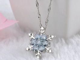Schneeflocken-Anhänger mit blauen Steinen Kette Winter