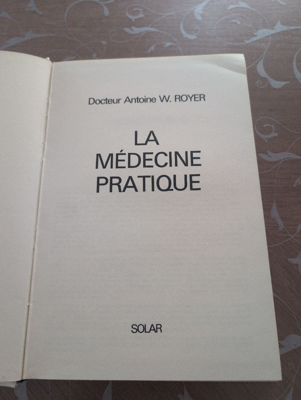 Libri: Livre Médecin Pratique – Usato da CORMINBOEUF venduto da savaja 1