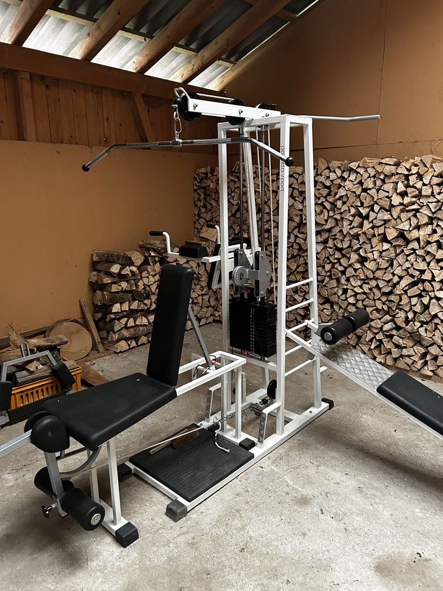 Vélos d'appartement: Panata Multi Kraftstation  – D'occasion à Luthern par Kuestenwolff