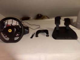 Volant Thrustmaster Ferrari rouge noir bon état