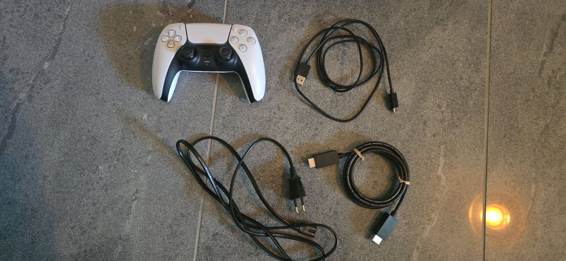 Sony Consoles: Sony PlayStation 5 Disc Edition Konsole mit Games – D'occasion à Lohn-Ammannsegg par leo6684 2