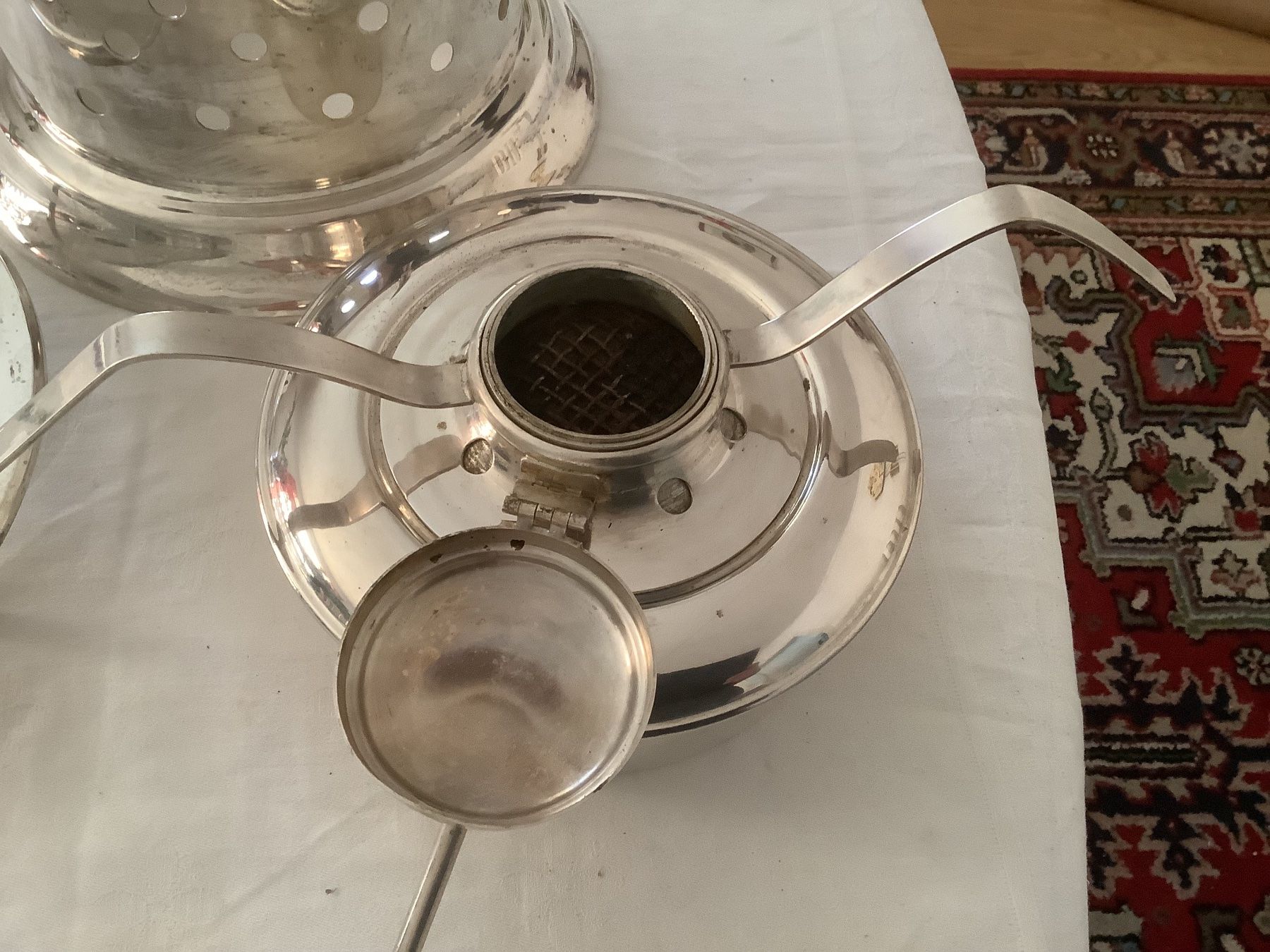 Appareils de cuisine: Fondue Rechaud versilbert mit Sprit Brenner – D'occasion à Wädenswil par Jsi.Z01 1