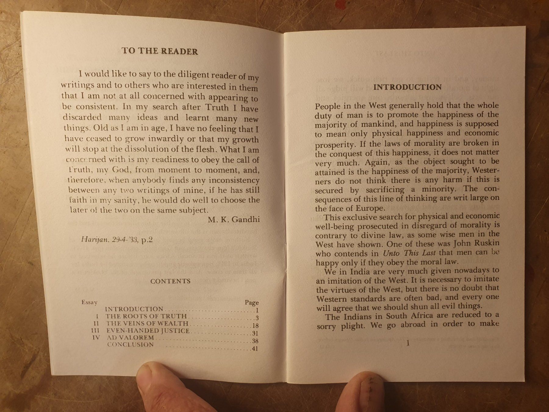 Bücher: Ruskin - Unto This Last - M.K. Ghandi – Gebraucht aus Zürich von loosebone 3