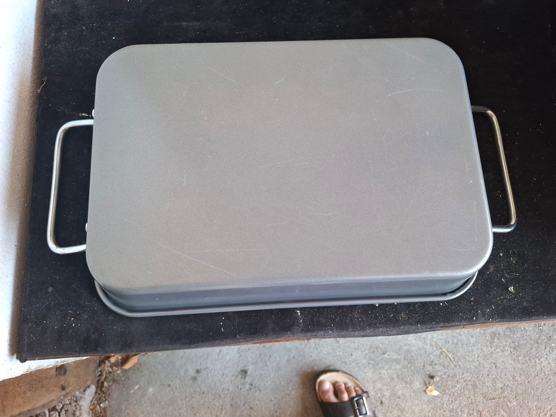Teglie da forno: Backform/ Bräter rechteckig Metall grau 40cm gebraucht – Usato da Schönholzerswilen venduto da clyde123 1