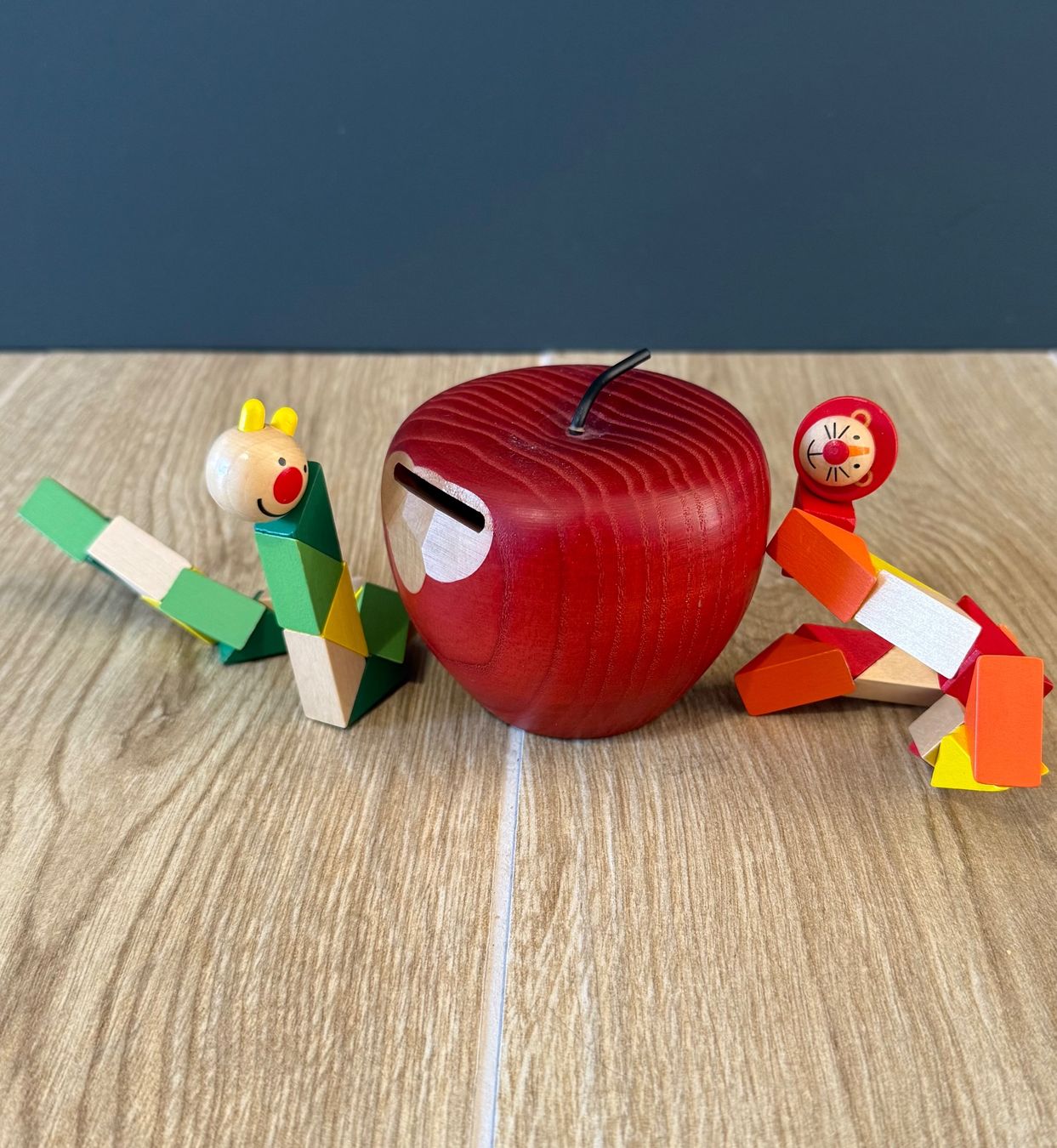 Giocattoli: Holzspielzeugen- set Apfel-Spardose – Usato da Leissigen venduto da SKcool