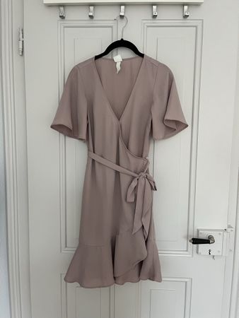 H&M Wickelkleid Grösse XS leicht rosa guter Zustand