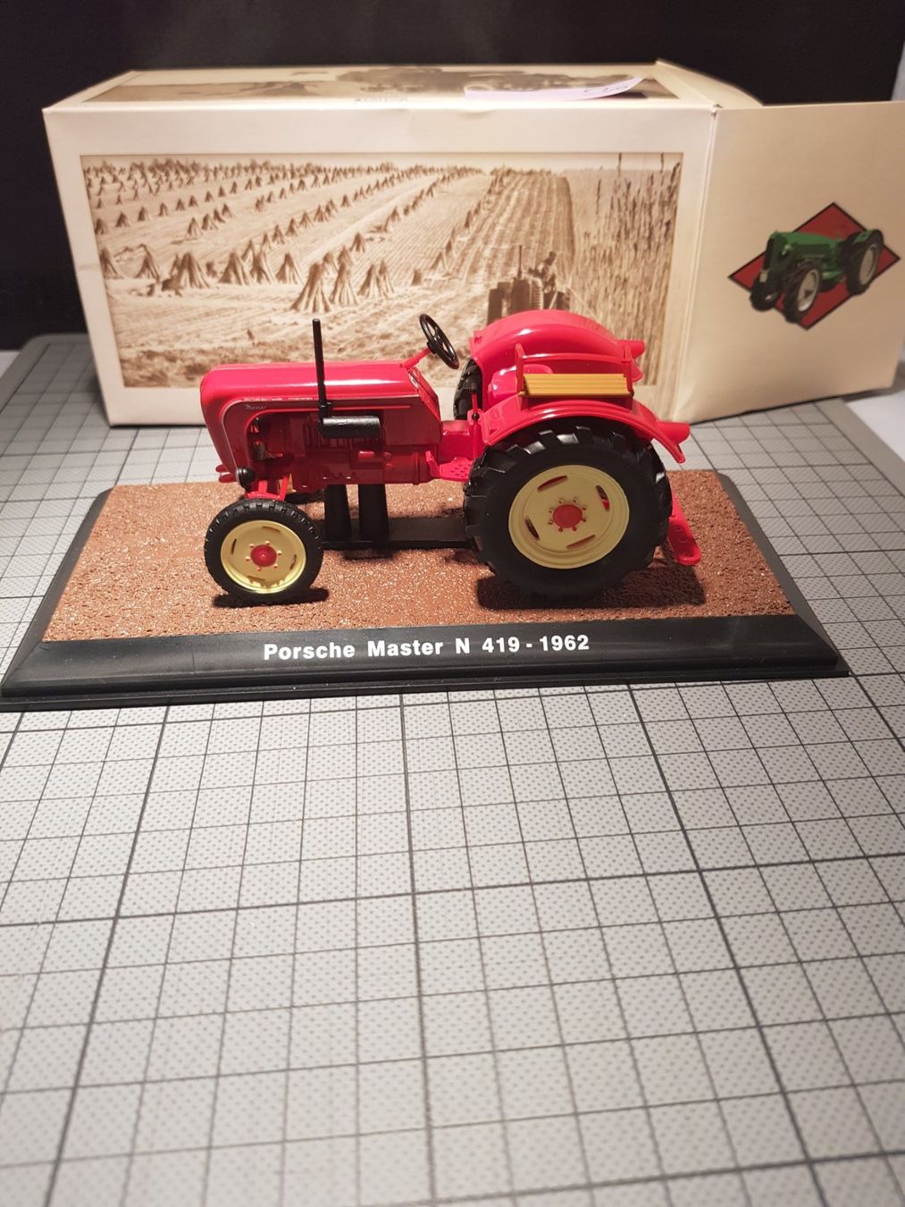 Kit di modellismo & Modellini statici: Porsche Master N419 1962 (tracteur) – Nuovo e nell'imballaggio originale da Chézard-St-Martin venduto da AlPat-Collections
