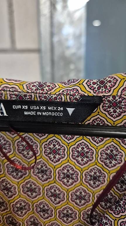 Zara Camicette: Blouse satiniert ZARA Gr.XS – Usato da Wabern venduto da macavety1 2