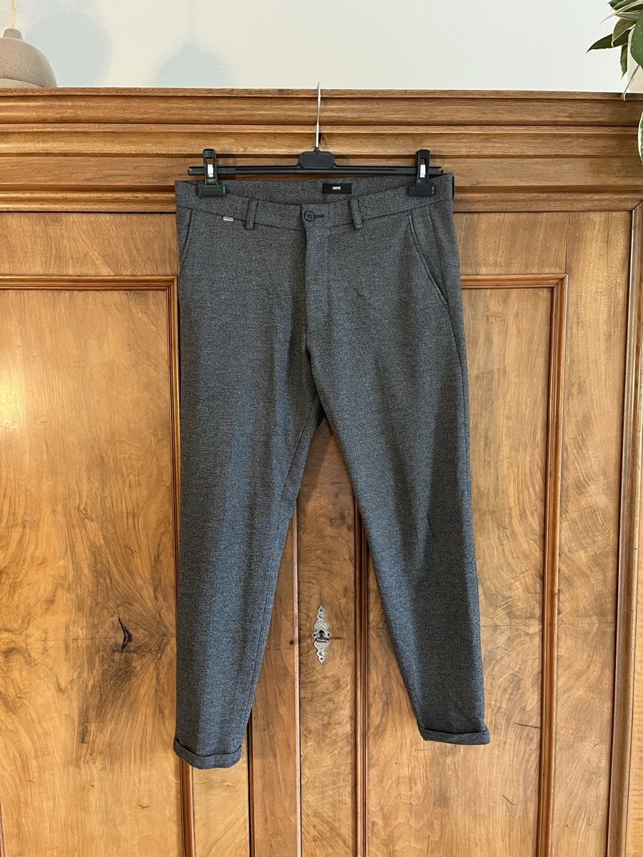 Cinque Pantalons: Chino, dunkelgrau, Gr. 48, cinque – D'occasion à St. Gallen par Gloom22 1