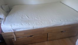 1,40 Meter Bett + Matratze + Lattenrost + 4 Bettkästen