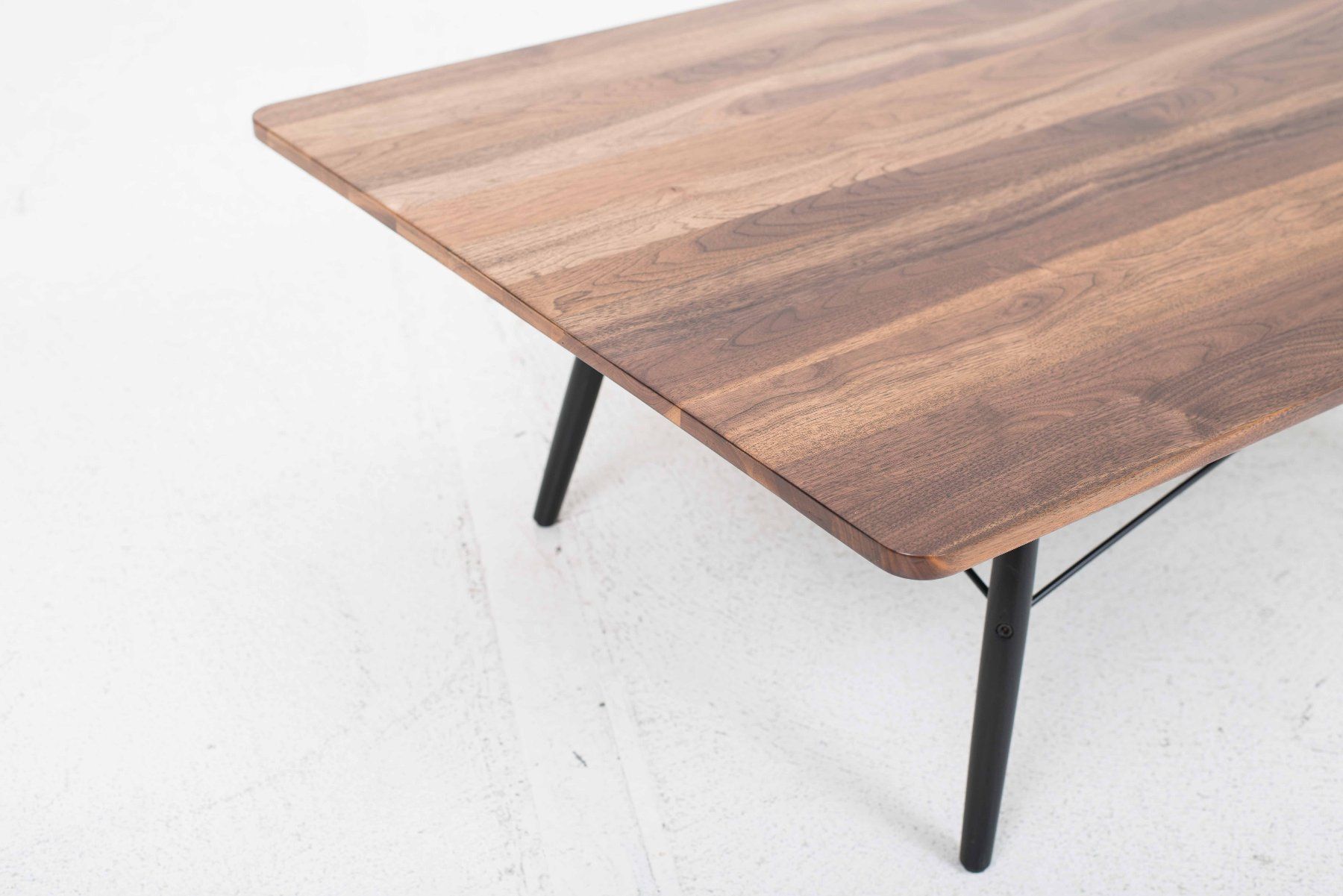 Vitra Tavoli: Vitra Coffee Table von Charles & Ray Eames in Nussbaum – Usato da Zürich venduto da STUZH38 5