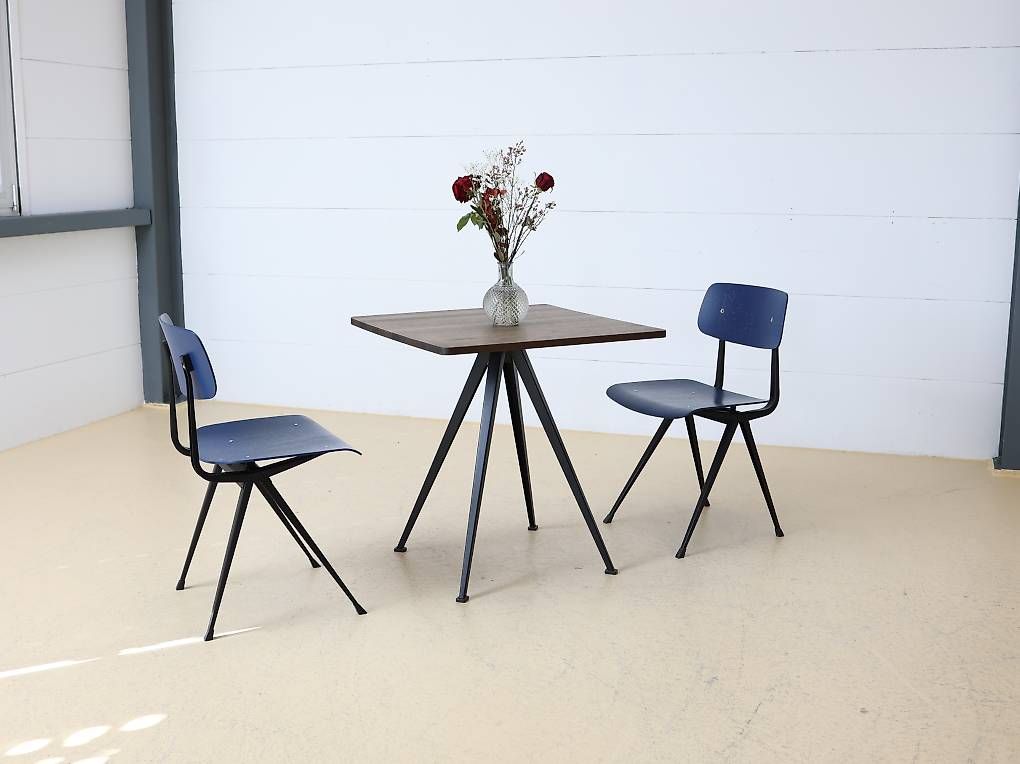 Hay Tables: HAY Pyramid Bistro Tisch – D'occasion à Meinisberg par atelier_TILIJA