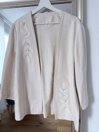 Leichte Damenjacke beige mit Stickerei