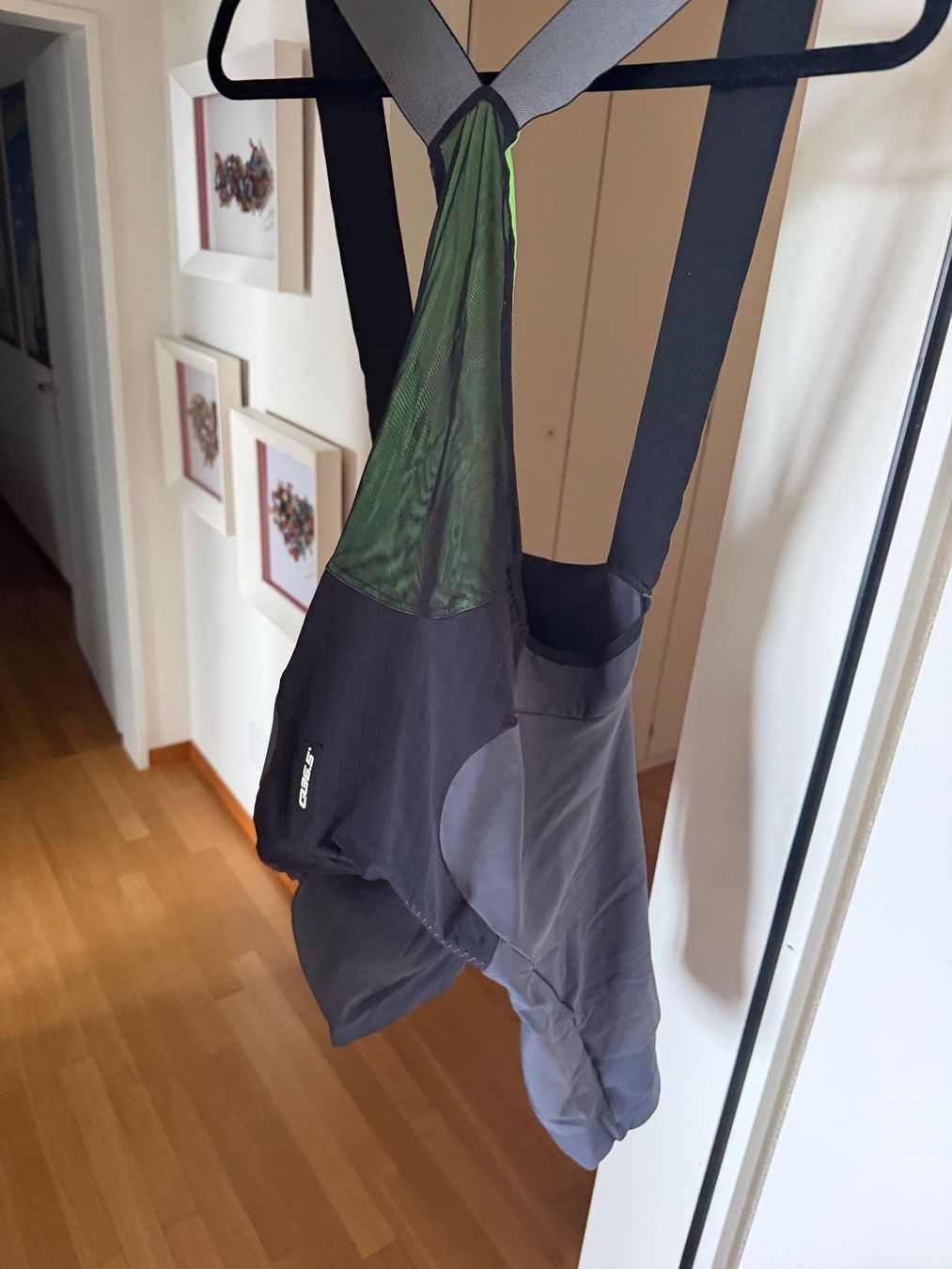 Pantalons: Q36.5 Gregarius Pro Bib Short Grey Men. XL – D'occasion à Küsnacht ZH par gma_67jc 1