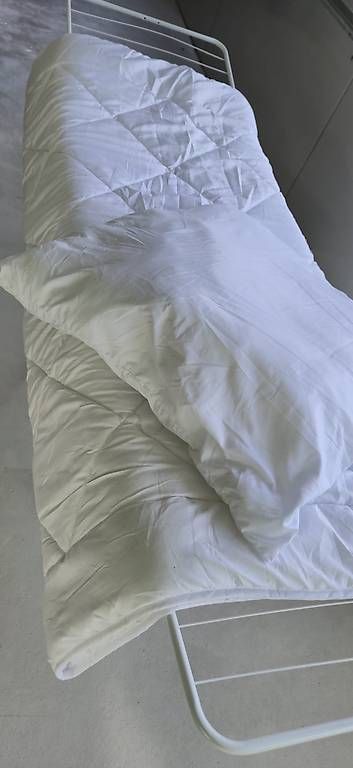 Decken: Duvet  – Gebraucht aus Cheseaux-sur-Lausanne von Roxy.b 1