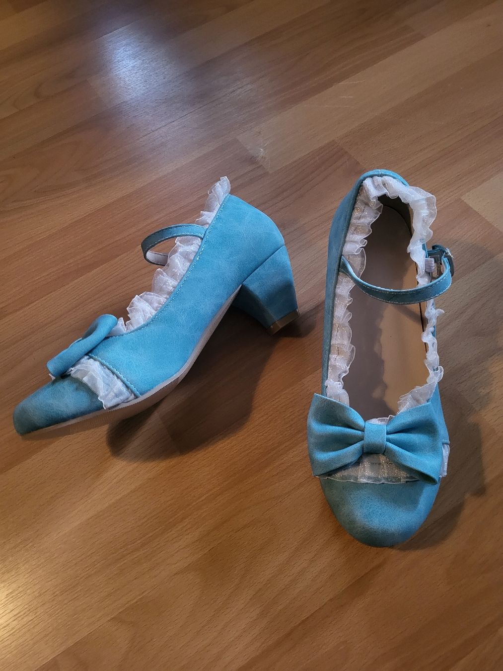 Scarpe da donna: Vintage Schuhe Gr.37 – Nuovo e nell'imballaggio originale da Wünnewil venduto da jael13 1
