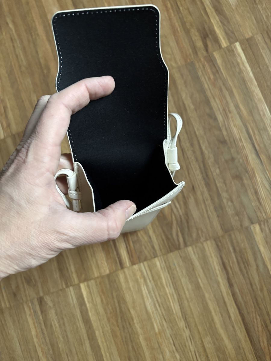 Celine Taschen für Damen: Celine Tasche. Etui. – Gebraucht aus Luzern von lor_x8hx 4