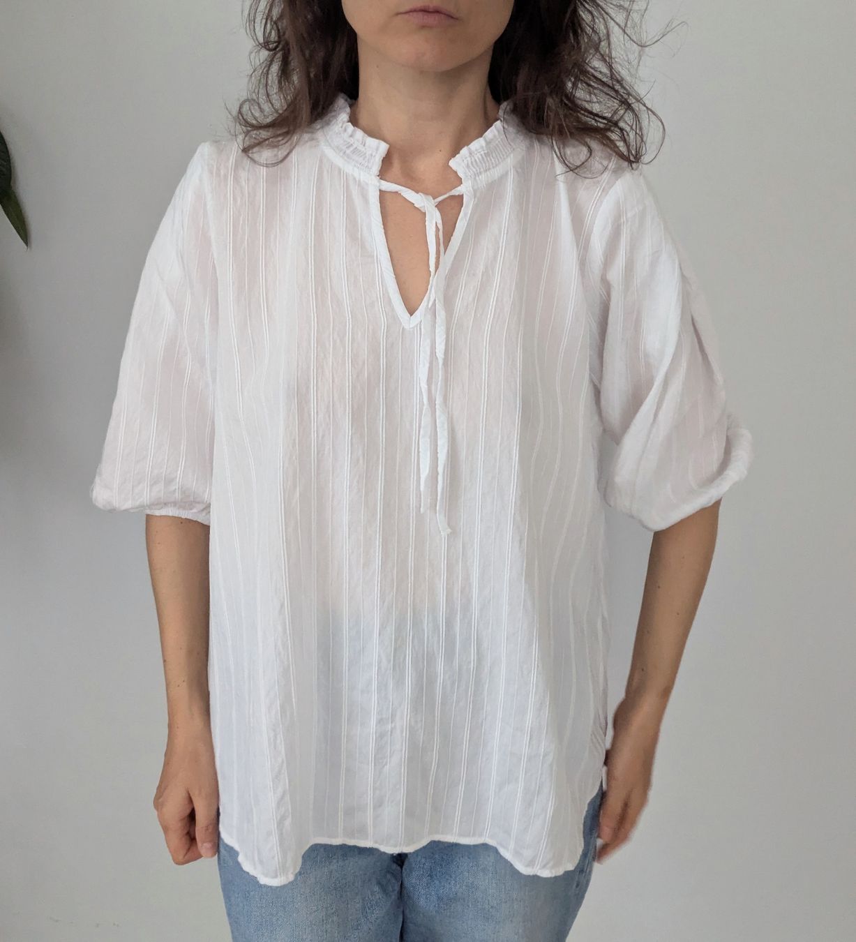 Blusen: Bluse Weiss Grösse 42/44  74% Viskose  – Gebraucht aus Rorschach von olg_5qq2 1