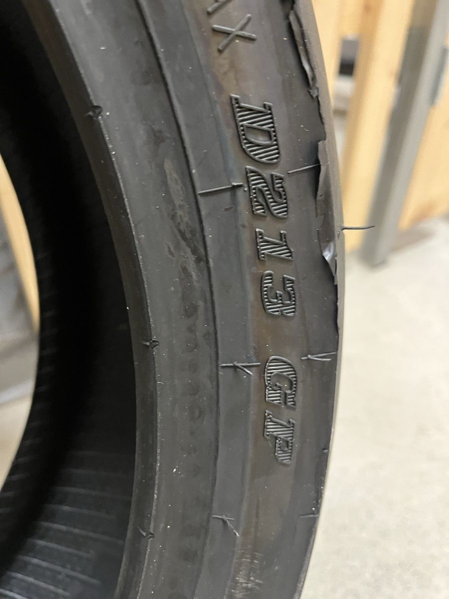 Pneus & Roues: Dunlop D213 GP PRO – Neuf avec emballage d'origine à Bulle par hen_gr27 3