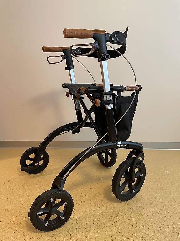 Gehhilfen: Saljol Rollator Alround AR – Gebraucht aus Kriens von bearn