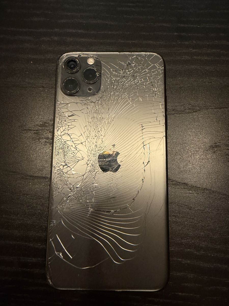 Apple Telefoni cellulari / Smartphones: IPhone 11 Pro Max  – Difettoso da hausen am albis venduto da rom_5zdn
