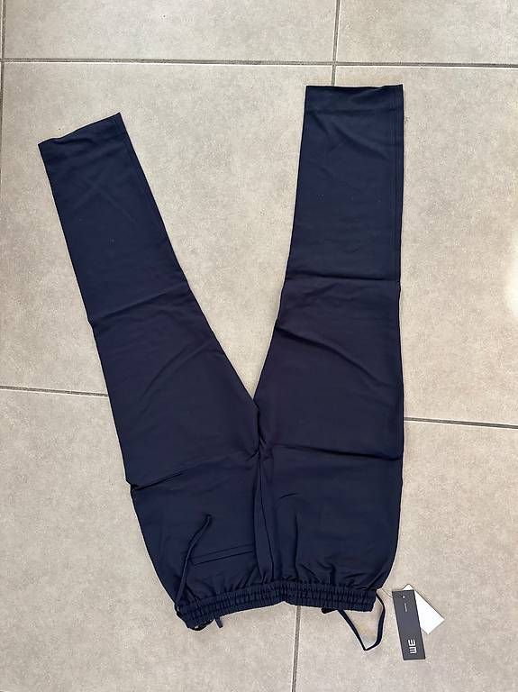 We Hosen: Pantalon marine WE T 36 – Gebraucht aus Confignon von MVAR 1