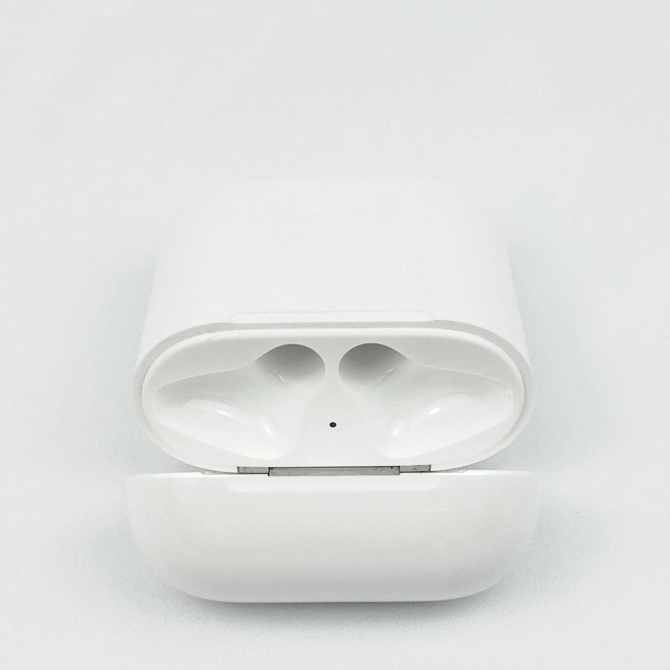 Apple Cuffie: Airpods 1. Generation Original Ladecase – Usato da Neerach venduto da mur_dwg9 1