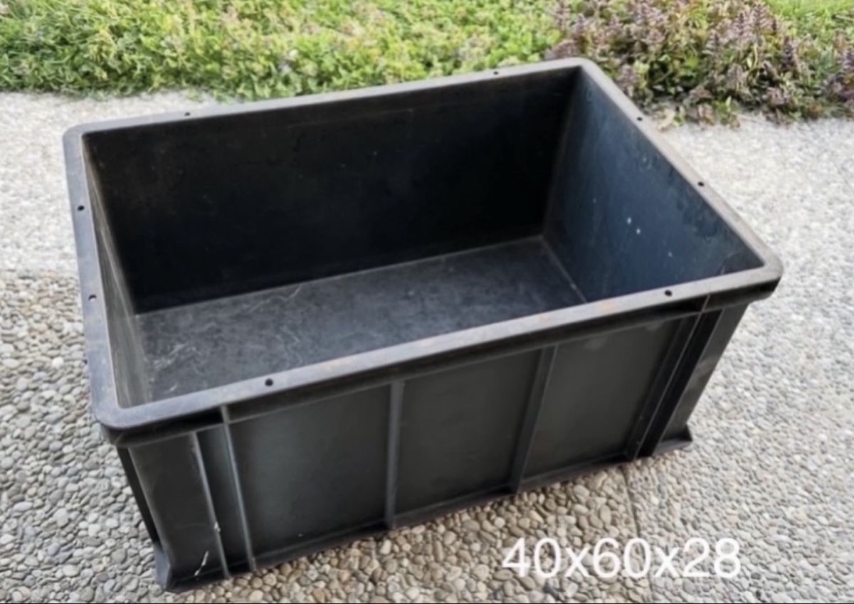 Caisses de transport: Box Schwerlastbox Stapelbox – D'occasion à Gerlafingen par sternrose