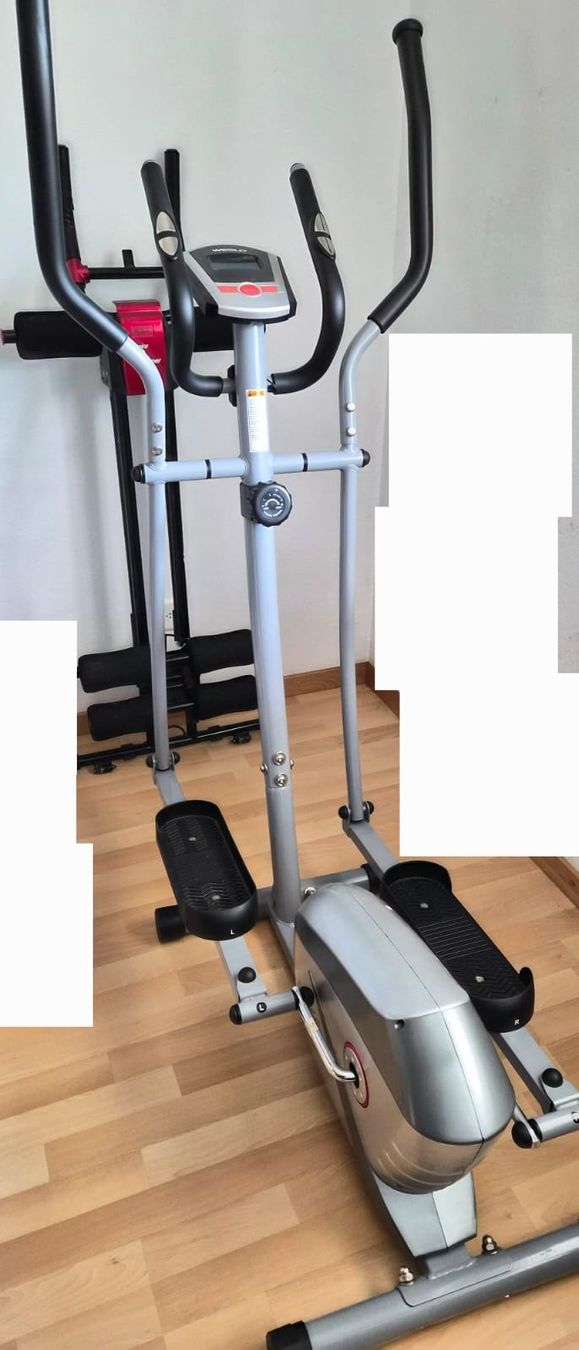 Vélos d'appartement: Fitnessgerät Stepper / Crosstrainer – D'occasion à Muhen par Serdbeeri
