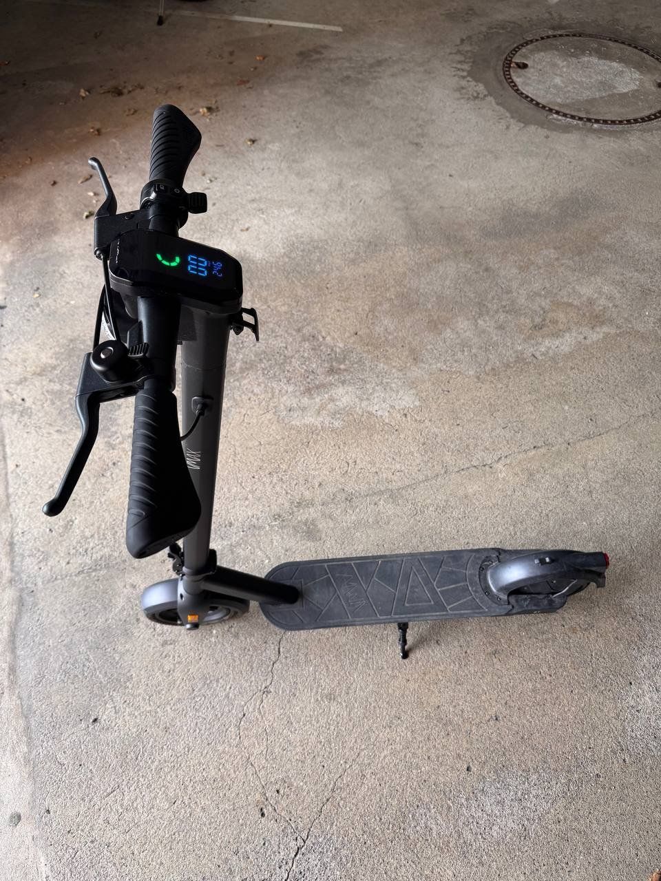 Scooter: E-Scooter VMAX VT36400A schwarz gebrauchter Zustand – Usato da Gossau SG venduto da Gogstedi 2