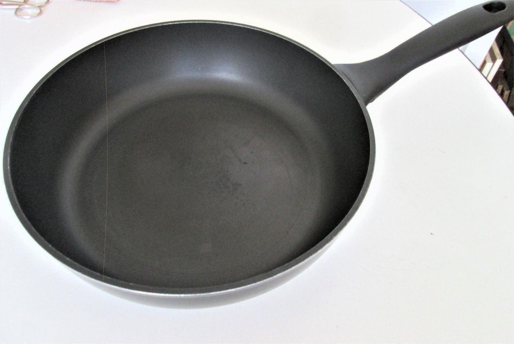 Padelle: Pfanne "Cucina e Tavola" Induktionstitan – Usato da Sementina venduto da babucia