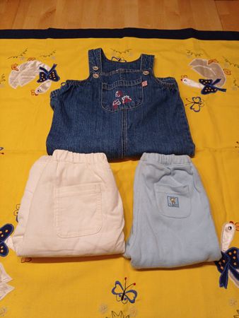Kleidungsset für Baby: Jeans Latzhose + 2 Hosen, Gr. 68