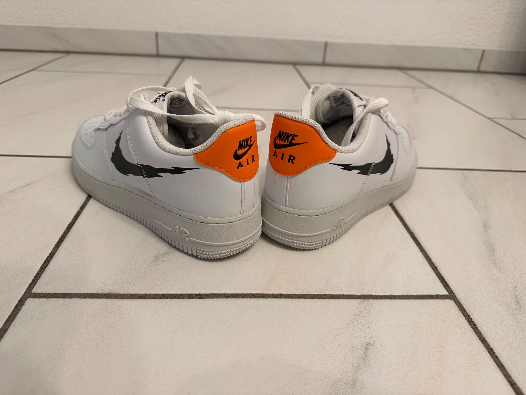 Nike Herrenschuhe: Nike Air Force One, EUR 43 – Neu und originalverpackt aus Uitikon Waldegg von verkaufgenie88
